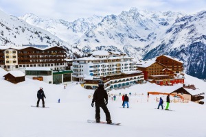Вставай на лыжи: где раньше всего начнется горнолыжный сезон